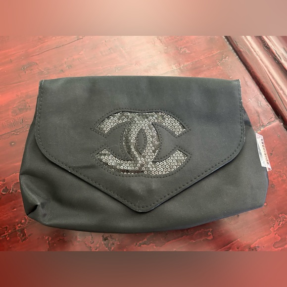 CHANEL VIP Black Sequin CC 3-Way Clutch, NIP - Picture 1 of 9